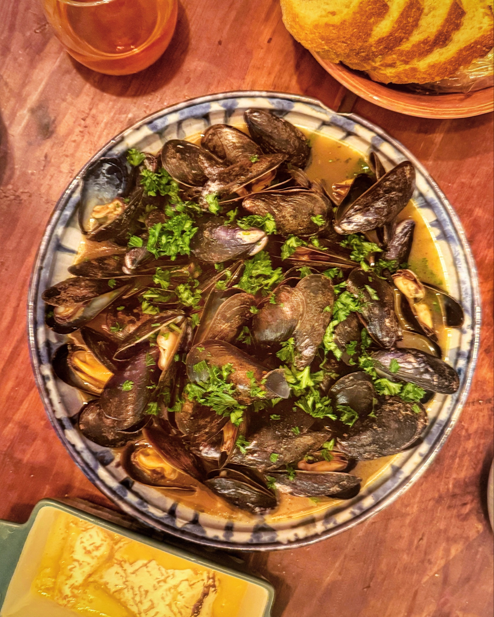 Mussels in Beer Broth